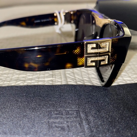 Givenchy 4G unisex sunglasses in acetate BR006BR03M-218 havana frame/grey lenses main image 12